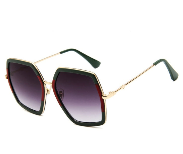 Sunglasses with gold frame and green accents
lightweight eyeglasses
aesthetic eyewear
everyday glasses
premium eyewear frames
optical fashion glasses
minimalist eyewear
luxury eyewear
comfortable eyeglasses